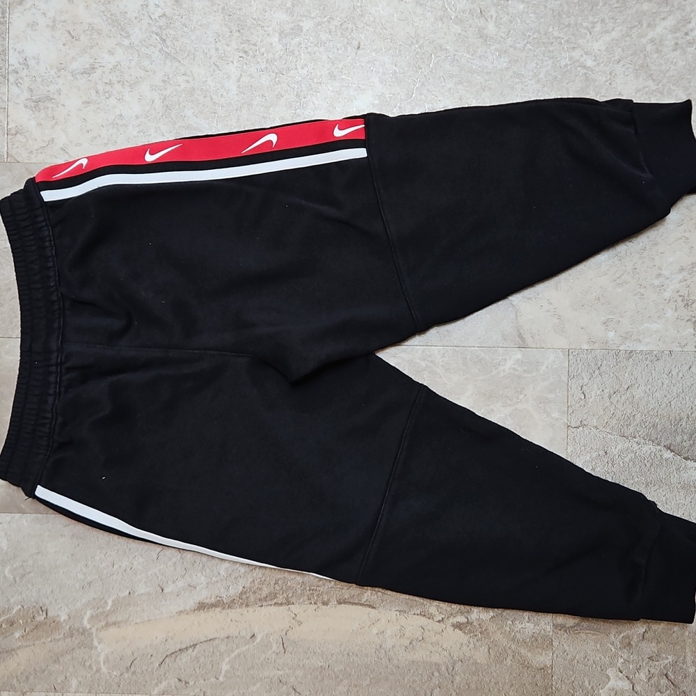 Nike Long Sleeved Shirt and Joggers Set. EUC. - Picture 6 of 6